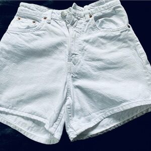 White summer shorts. High waste. Like new